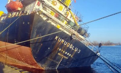 У Херсонському порту під час російського обстрілу турецьке судно отримало пошкодження (фото) «фото»