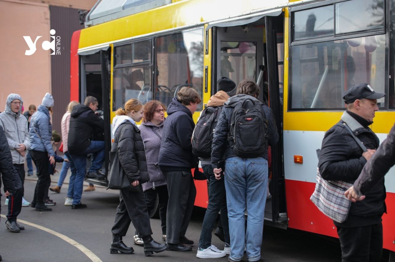 Попри ворожі атаки трамваї та тролейбуси Одеси вийшли на маршрути, але зі змінами (ОНОВЛЕНО) «фото»