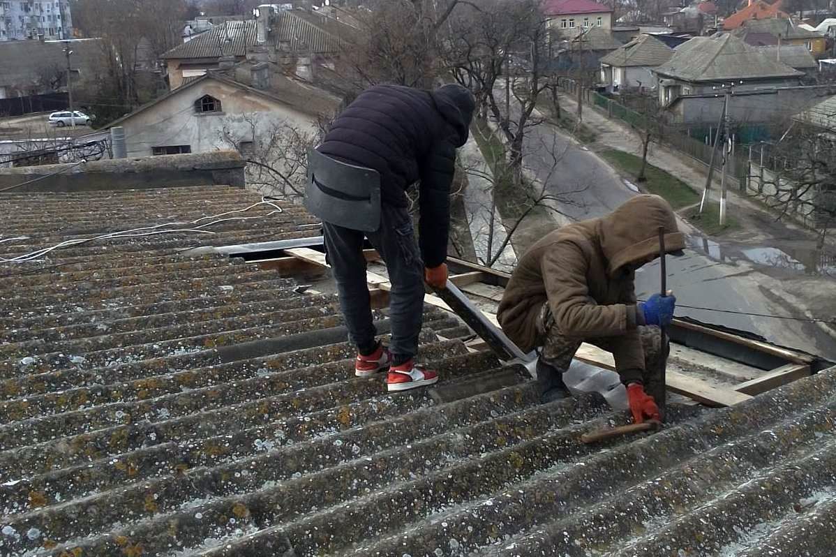Наслідки негоди: в Акермані пошкоджені дахи будинків (фото) «фото»