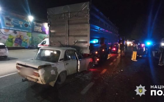 На Одещині чоловік на «жигулях» наїхав на вантажівку: постраждав 16-річний юнак  (фото) «фото»