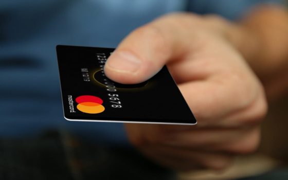 Аферисти видають себе за компанію популярного супермаркету, щоб вкрасти  дані банківських карток — УСІ Online
