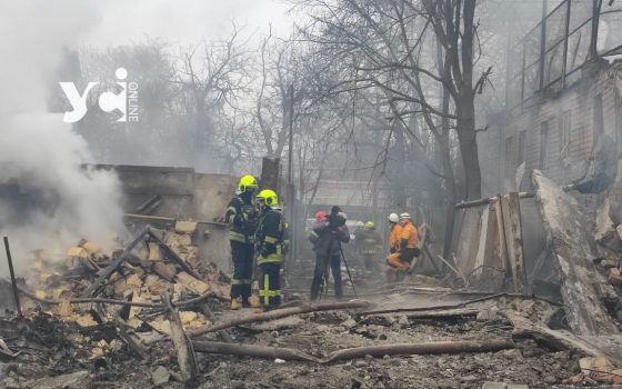 Ракетний удар по Одесі: у лікарнях залишається 20 людей «фото»