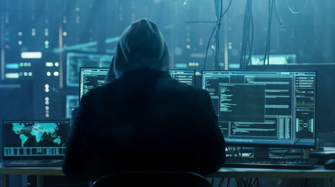Українські хакери знищили дата-центр російської оборонки, Газпрому та інших  «гигантів» РФ «фото»