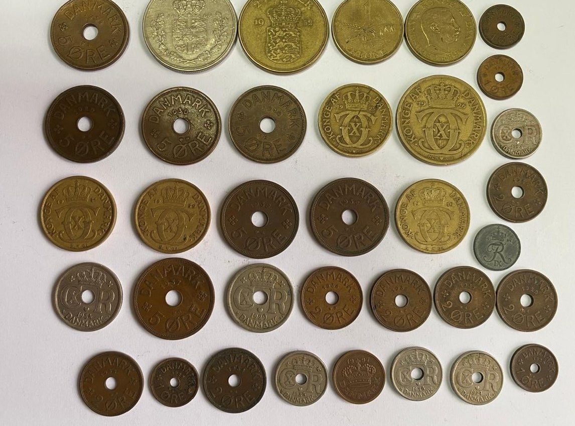 Посилка з Ізраїлю: одеські митники вилучили колекцію монет з 85 країн світу, що налічує понад 2 тис. автентичних екземплярів (фото) «фото»