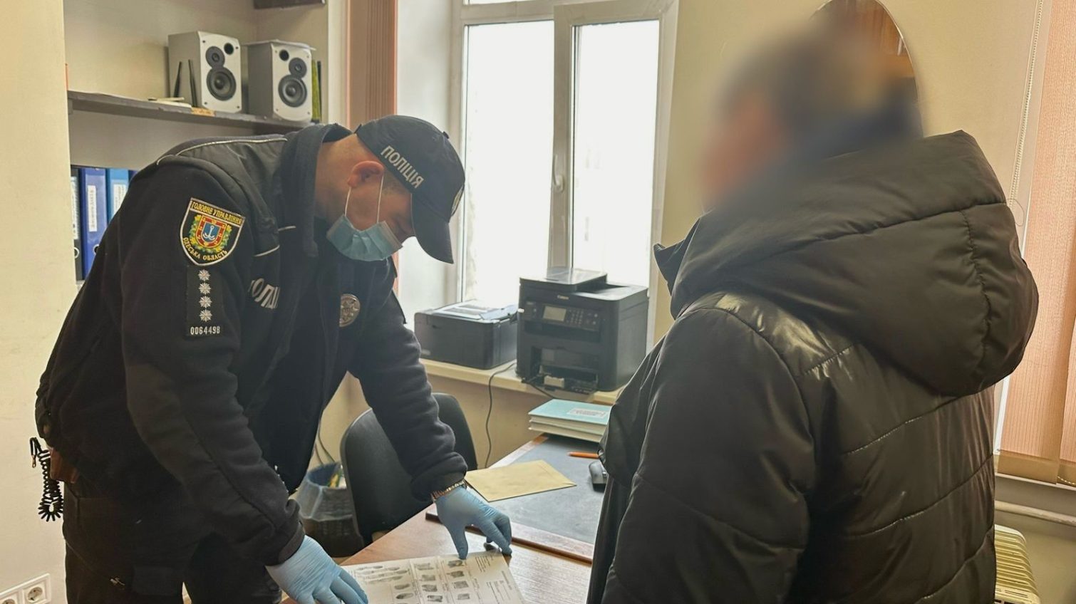 Начальниця відділу переказів фінустанови в Одесі привласнила майже 50 тисяч гривень (фото) «фото»