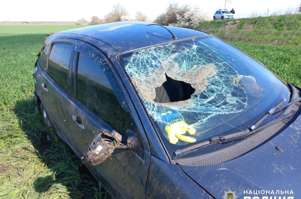 Талісман не допоміг: на Одещині перекинулась автівка (фото) «фото»