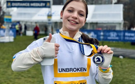 Пробігла 5 кілометрів на протезах: 12-річній Яні Степаненко вдалось зібрати кошти для військового «фото»