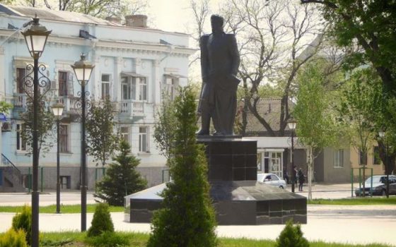 В Ізмаїлі демонтують пам’ятник російському генералу «фото»