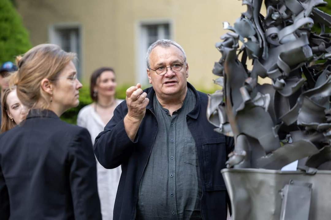 Тепер у Берліні: одеський скульптор нагадує світові про війну в Україні (фото) «фото»