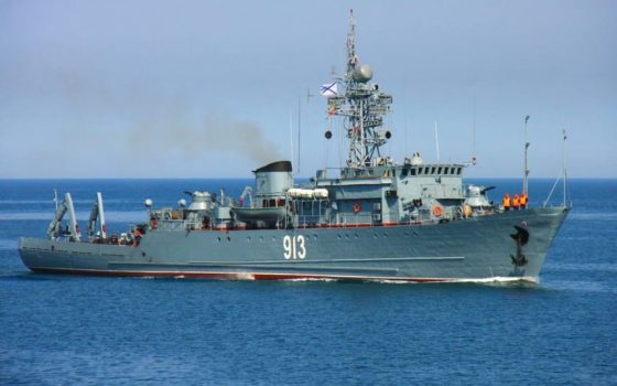 У Криму захисники знищили російський військовий корабель «фото»