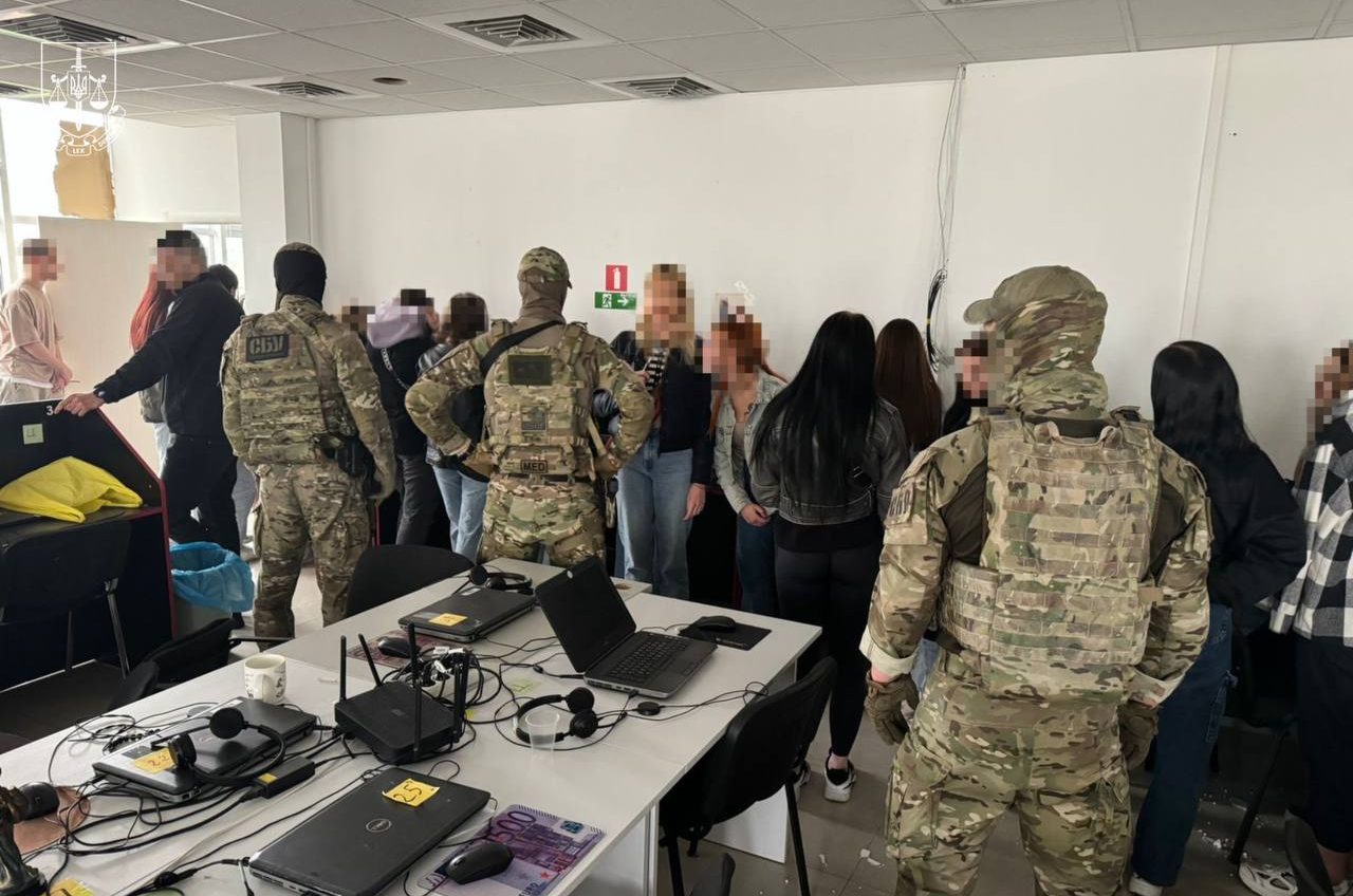 В Одеській області затримали банківських шахраїв, які створили масштабний кол-центр (фото, відео) «фото»