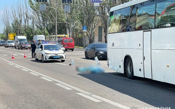 У Пересипському районі Одеси автобус збив чоловіка – він загинув (фото) «фото»