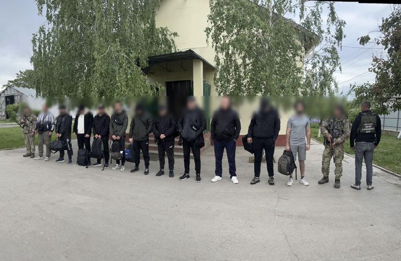 На Одещині поблизу кордону затримали «учасників футбольної збірної» usionline.com На Одещині поблизу кордону затримали «учасників футбольної збірної» «фото»