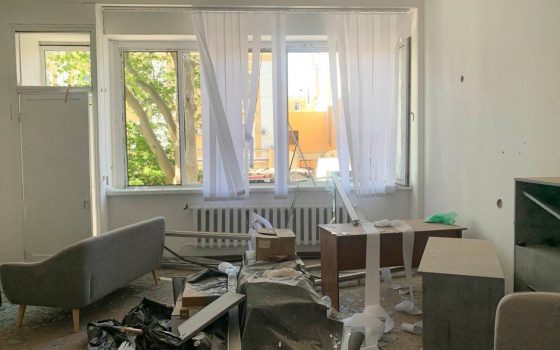 Через російську атаку постраждав офіс представництва омбудсмена в Одесі (фото) «фото»