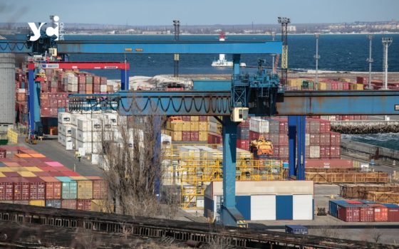 Прямі суднозаходи контейнеровозів: відома компанія відновить перевезення до портів Великої Одеси «фото»