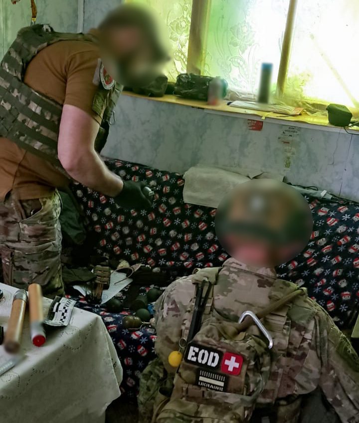 На Одещині поліцейські виявили військового, який з фронту привіз зброю (фото) «фото»