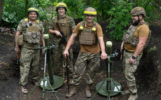 Волонтери передали одеській Лицарській бригаді зброю українського виробництва (фото) «фото»