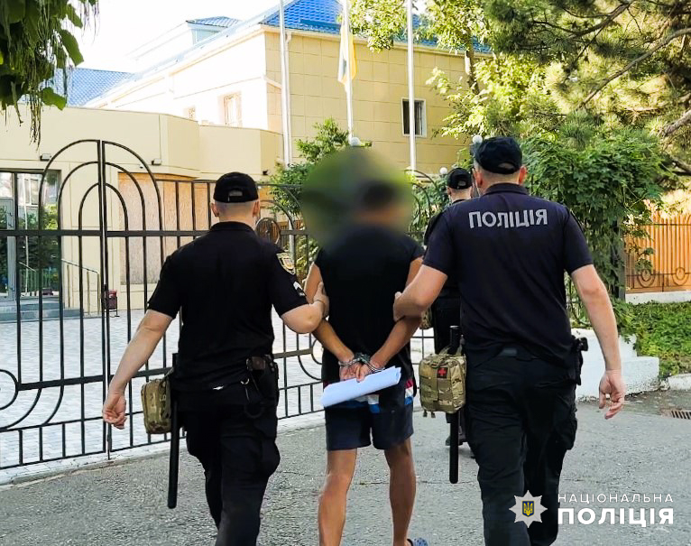 На Ільфа і Петрова компанія до смерті забила чоловіка — нападників затримали, один з них неповнолітній (фото, відео) «фото»