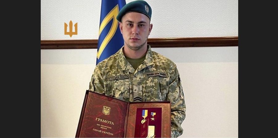 Президент присвоїв звання Героя України одеському морпіху який проявив себе під Вугледаром, у Старомайорському та Кринках usionline.com Президент присвоїв звання Героя України одеському морпіху який проявив себе під Вугледаром, у Старомайорському та Кринках «фото»