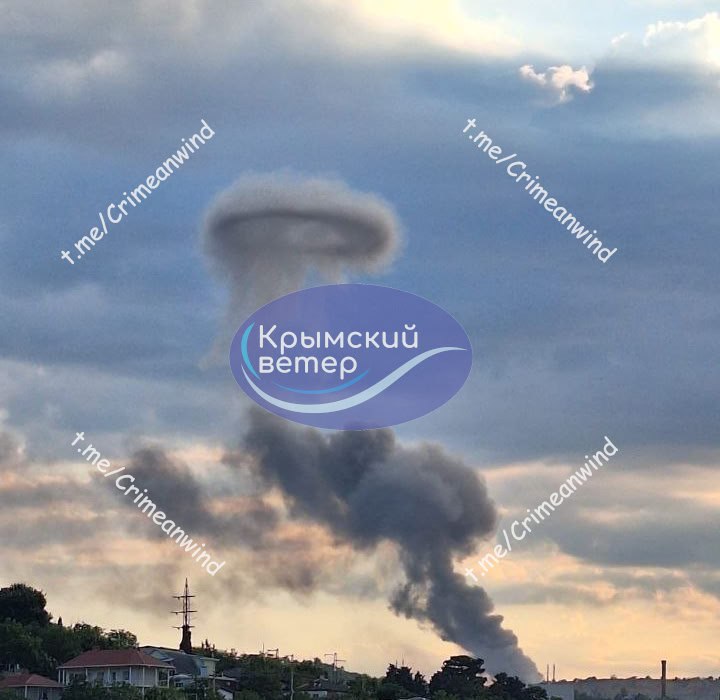 Українська авіація знищила склад боєприпасів ворога у Криму «фото»