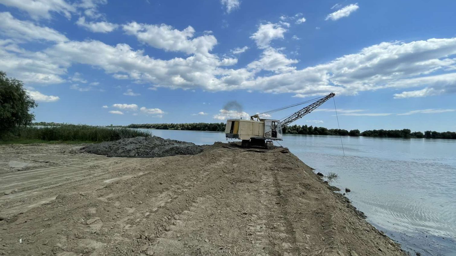 В Ізмаїльському районі розчищають підводний канал «фото»