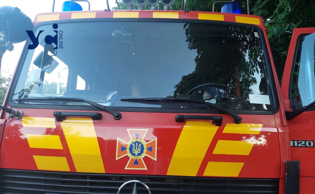 В Білгород-Дністровському районі пенсіонер отримав опіки під час гасіння пожежі usionline.com В Білгород-Дністровському районі пенсіонер отримав опіки під час гасіння пожежі «фото»