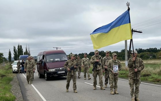 На Одещині з пошаною провели в останню путь загиблого на фронті воїна (фото) «фото»