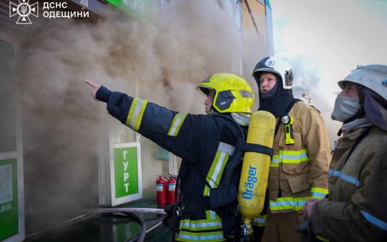 На «7 кілометрі» горів павільйон з постільною білизною (фото) «фото»