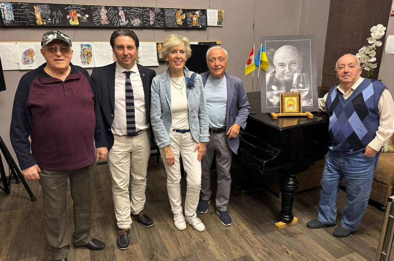 Всесвітній клуб Одеситів обрав нового президента: ним став «головний» по культурі в Одесі usionline.com Всесвітній клуб Одеситів обрав нового президента: ним став «головний» по культурі в Одесі «фото»