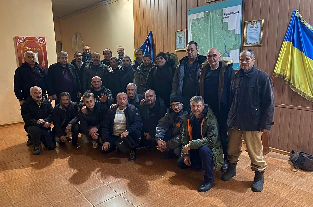На Одещину повернулися добровольці, які будували фортифікаційні споруди на сході країни (фото) usionline.com На Одещину повернулися добровольці, які будували фортифікаційні споруди на сході країни (фото) «фото»