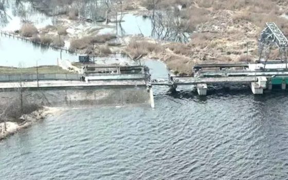 Зруйнована гребля Курахівського водосховища: вода прибуває, але підтоплень будинків не фіксують «фото»