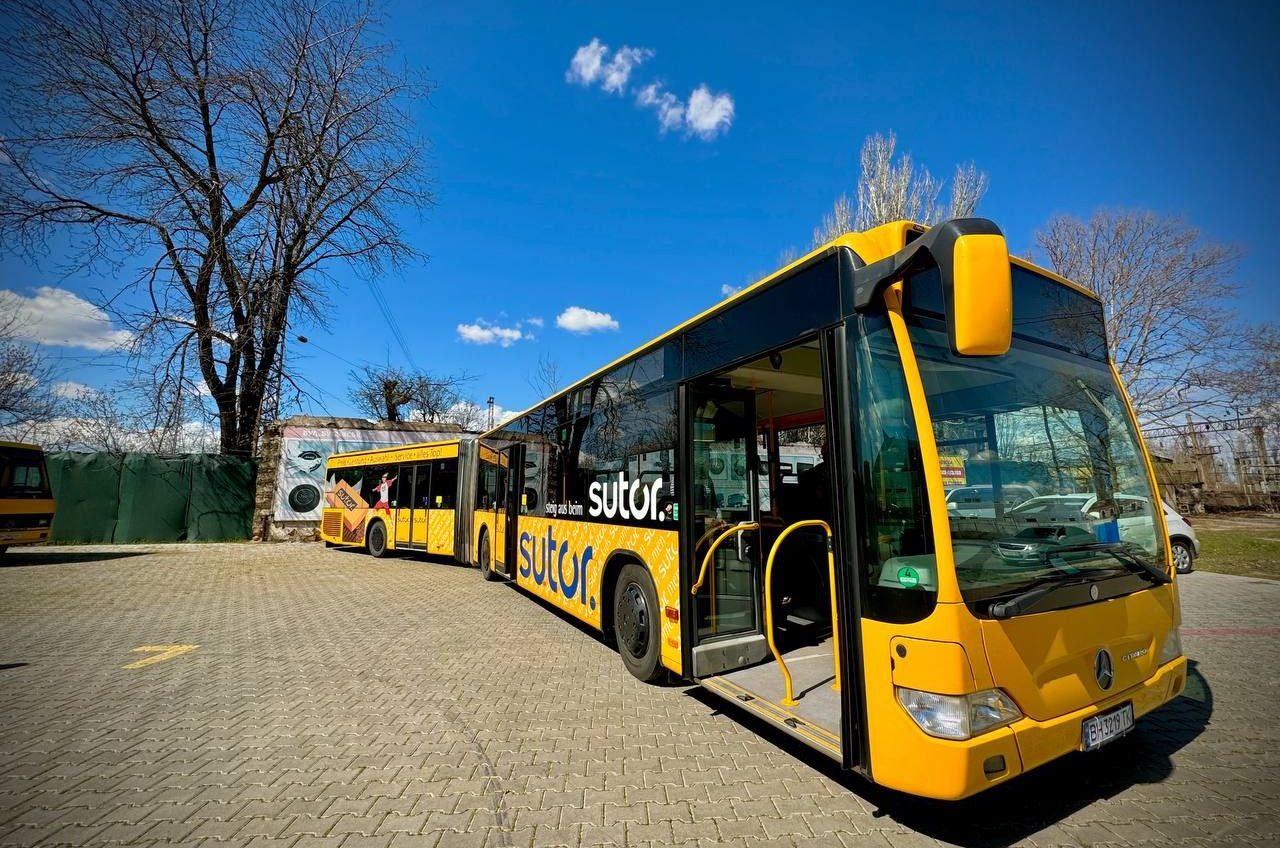 У ВР внесено законопроєкт, який дозволить Одесі використовувати подаровані їй автобуси «фото»