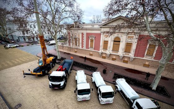 Комунальники Одеси отримали нову техніку від Японії «фото»