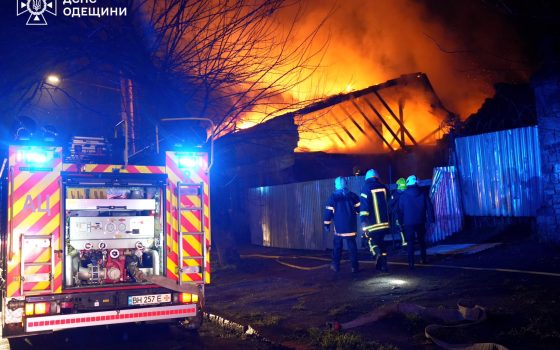 В Одесі на пожежі в закинутій будівлі виявили тіло чоловіка (фото, відео) «фото»