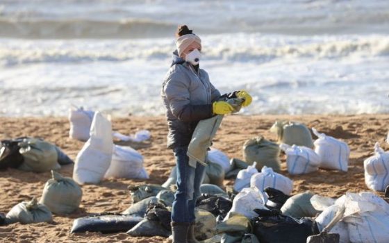 Чи дійде до Одеси мазутна пляма з пошкоджених російських танкерів – еколог про забруднення «фото»