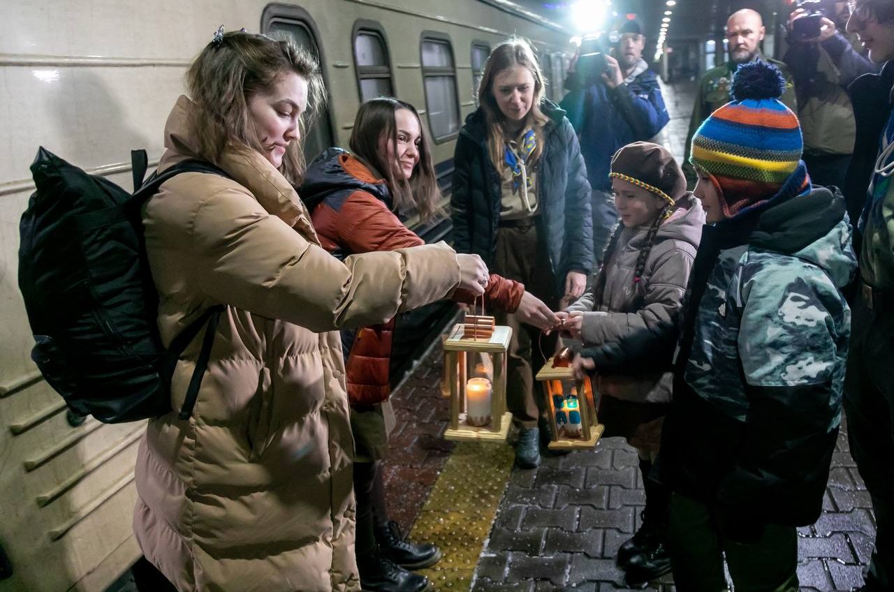 В Одесу привезли Вифлеємський вогонь (фото) «фото»