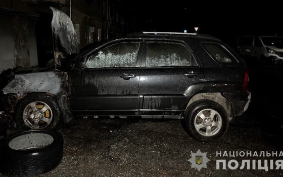 В Одесі затримали двох дівчат, які на замовлення підпалювали авто (фото) «фото»