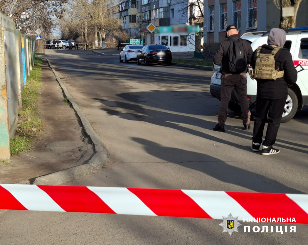 В Білгород-Дністровському біля держустанови пролунав вибух (фото) «фото»