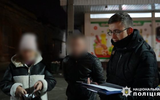 «Білий квиток» за 4 тисячі доларів: на Одещині затримали ділка (фото, відео) «фото»