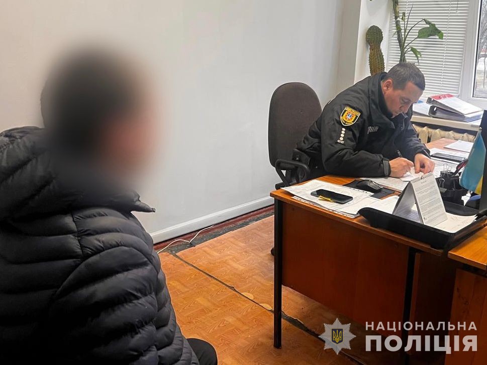 На Одещині чоловік прийшов до сусідки та задушив її собаку, бо та гавкала «фото»