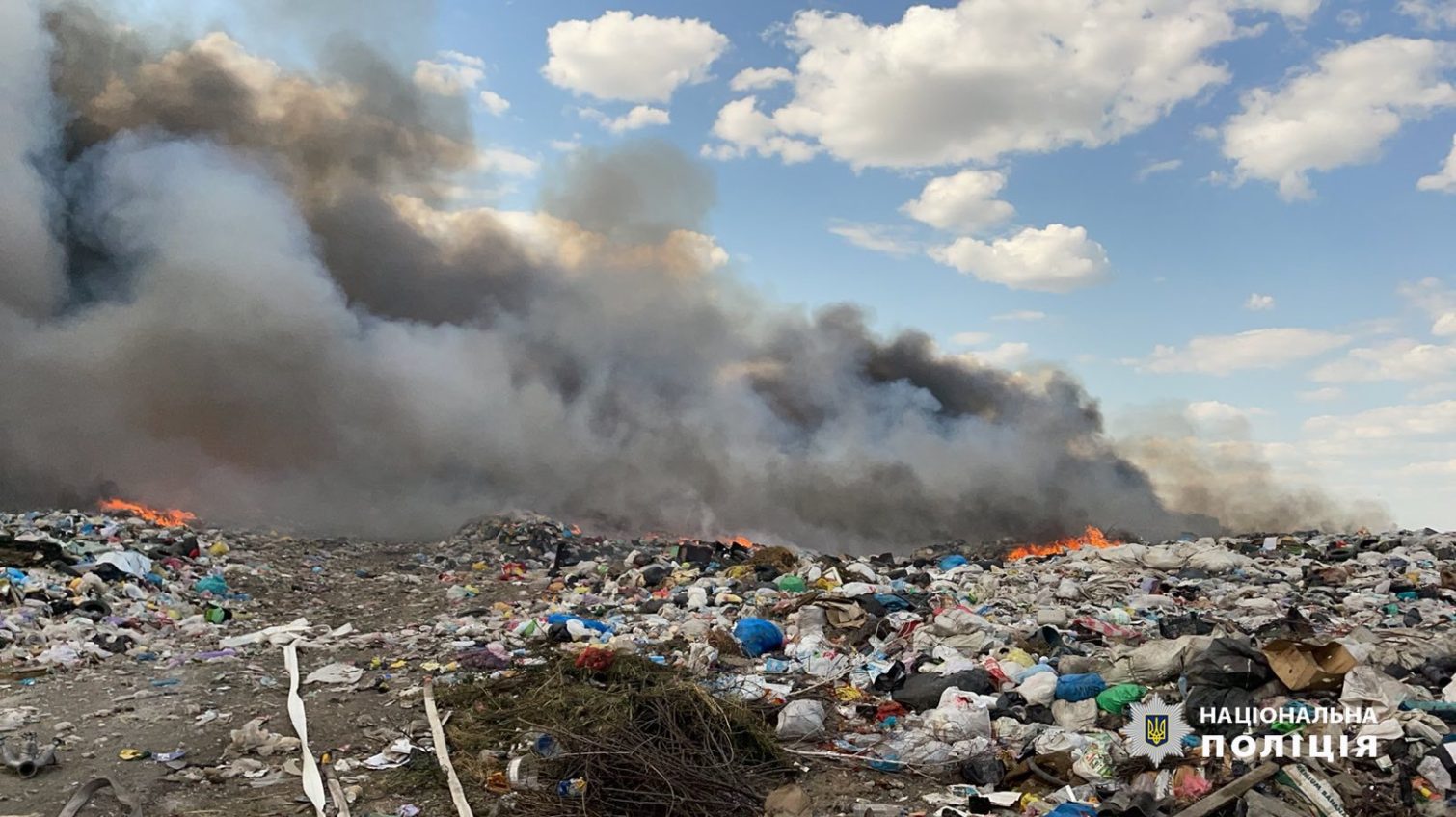 Директора комунального підприємства на Одещині звинувачують в пожежах на полігоні відходів (фото) «фото»