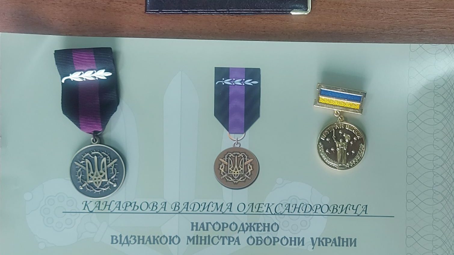 Не полишив поле бою: бійця з Одещини відзначили за мужність (фото) usionline.com Не полишив поле бою: бійця з Одещини відзначили за мужність (фото) «фото»