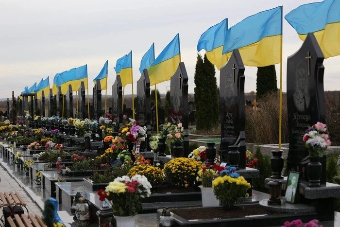 На Одещині двоє тринадцятирічних підлітків понівечили могили загиблих захисників (фото) usionline.com На Одещині двоє тринадцятирічних підлітків понівечили могили загиблих захисників (фото) «фото»