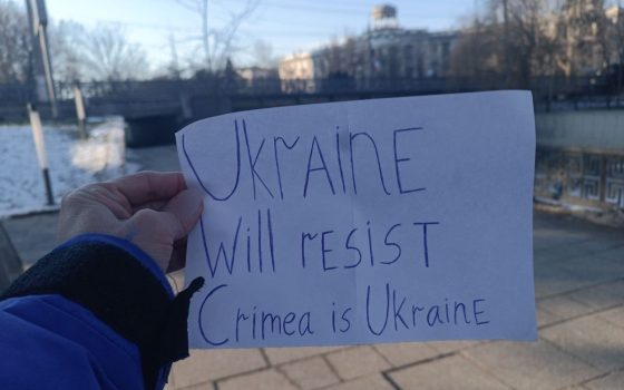 До 24 лютого активісти «Жовтої стрічки» проводять на окупованих територіях акцію супротиву (фото) «фото»