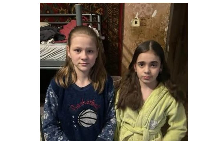 В Одесі розшукують двох зниклих школярок (фото, прикмети) usionline.com В Одесі розшукують двох зниклих школярок (фото, прикмети) «фото»
