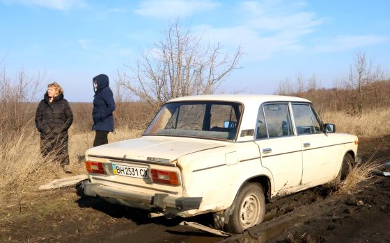 Порятунок із багнюки: на Одещині витягли автомобіль з болотяної пастки (фото, відео) «фото»