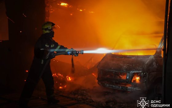 В Одесі на Наливній згорів склад (фото) «фото»