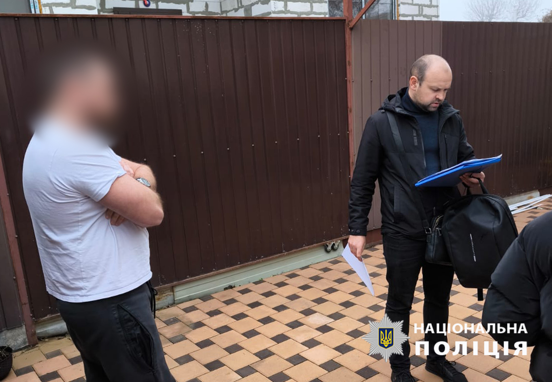 В Одесі затримали гормадського діяча, який за хабарі вивозив чоловіків за кордон (фото) «фото»