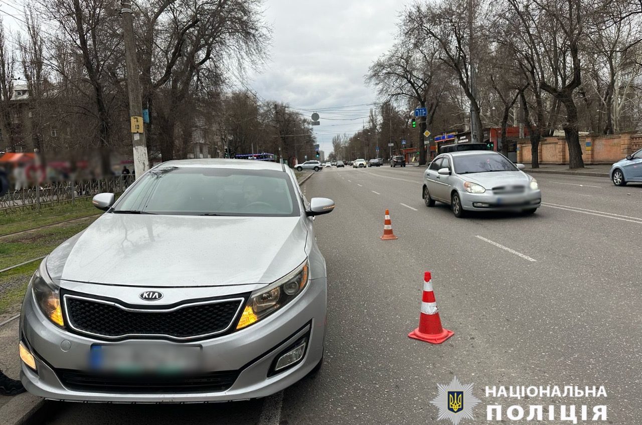 В Одесі на Фонтанській дорозі сталася ДТП: травмовано літню жінку (фото) «фото»