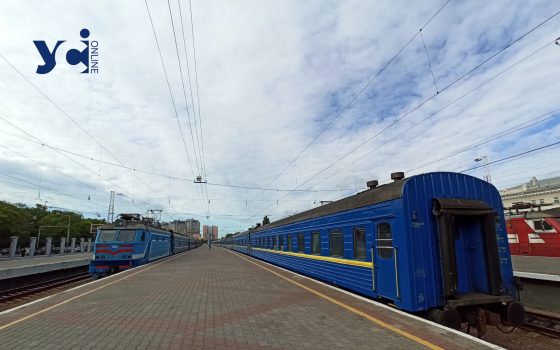 Росіяни вдарили по інфраструктурі Укрзалізниці: попри це потяг з Харкова прибув на одеський вокзал usionline.com Росіяни вдарили по інфраструктурі Укрзалізниці: попри це потяг з Харкова прибув на одеський вокзал «фото»